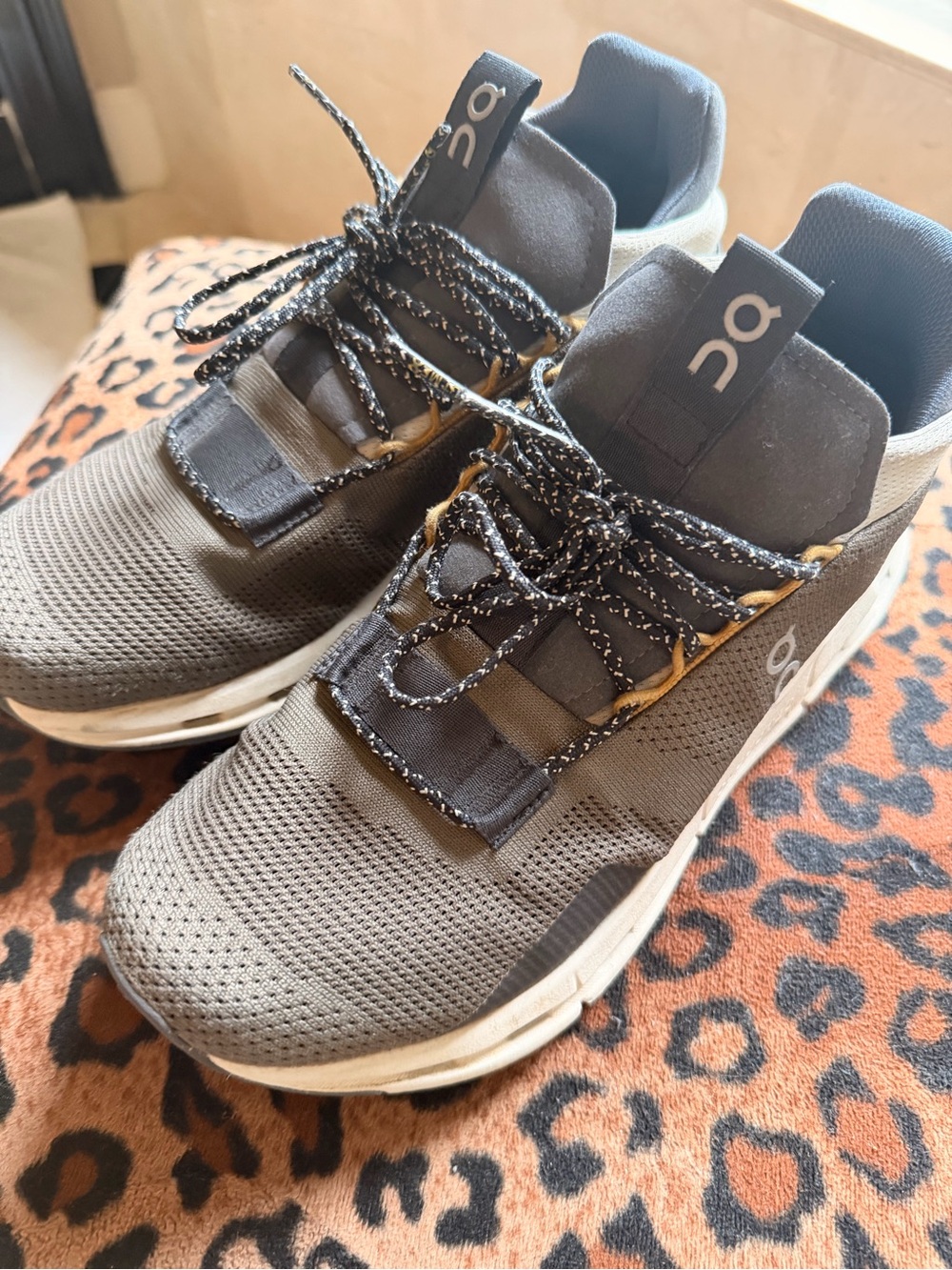 On Running Men’s Grey Athletic Sneakers